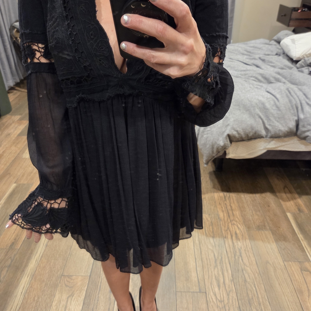 Elegant Black Lace Dress